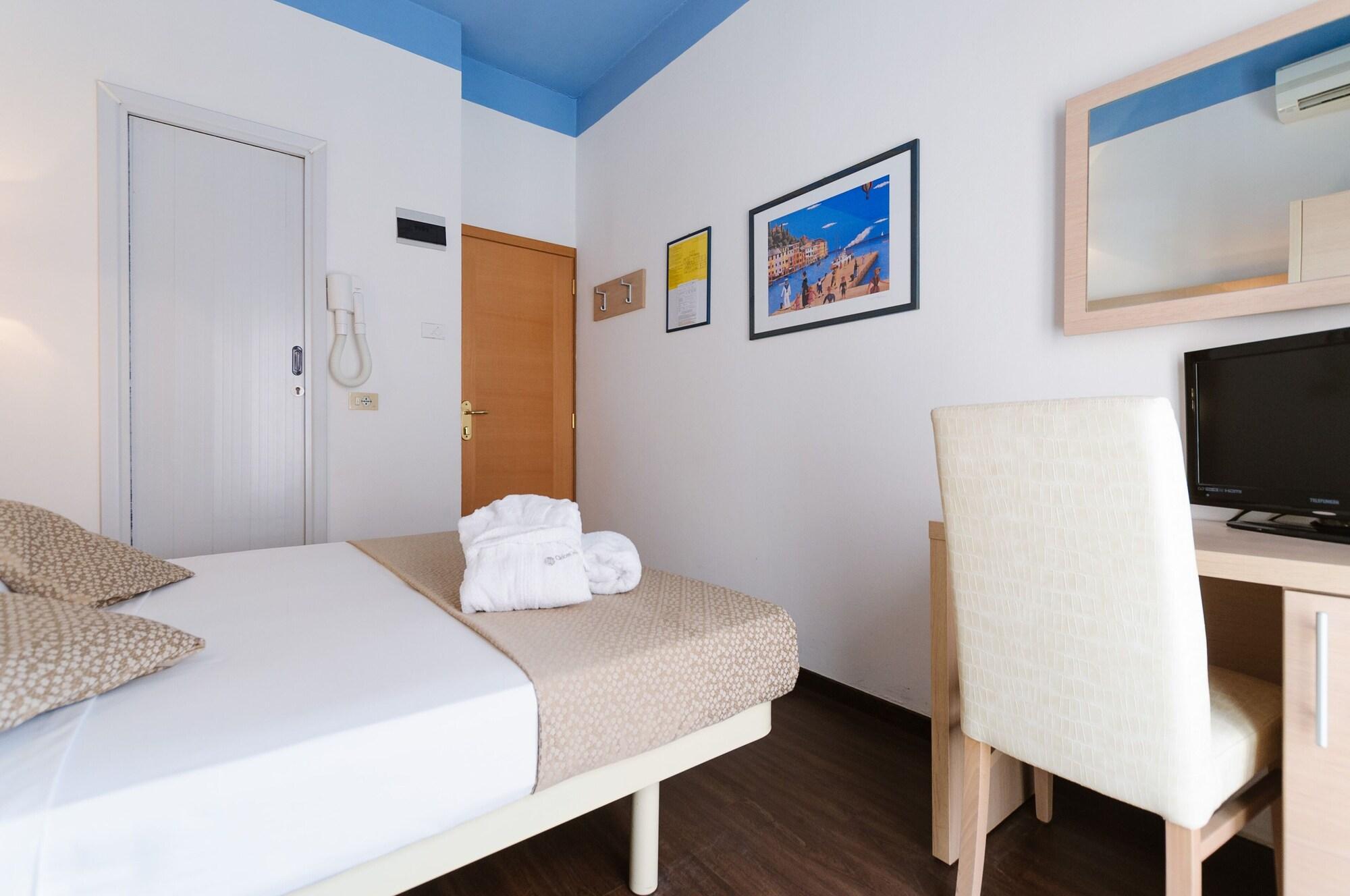 Hotel Fra I Pini Rimini Bagian luar foto