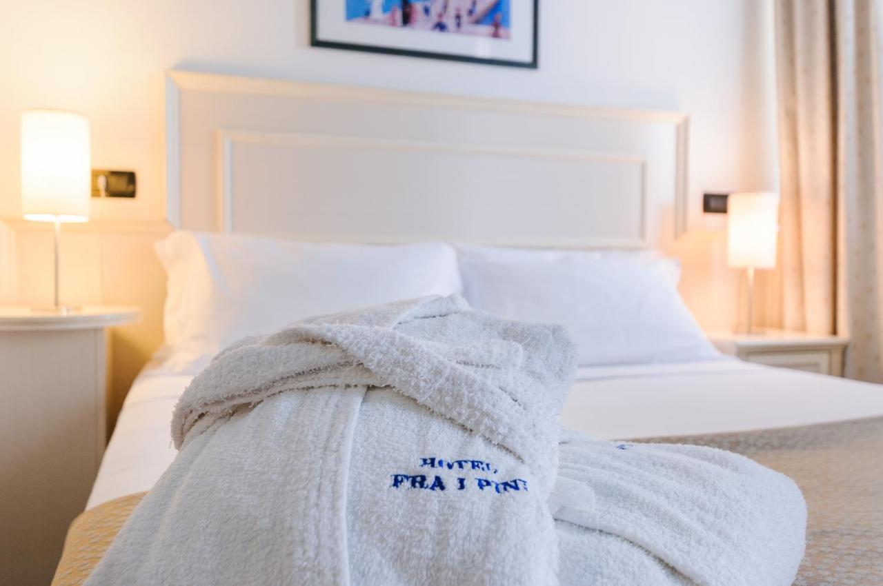 Hotel Fra I Pini Rimini Bagian luar foto