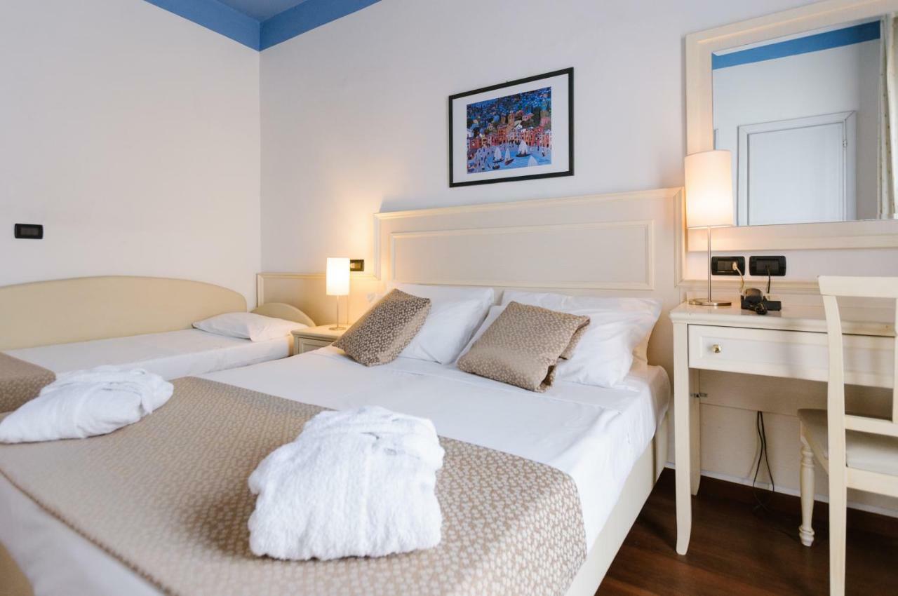 Hotel Fra I Pini Rimini Bagian luar foto